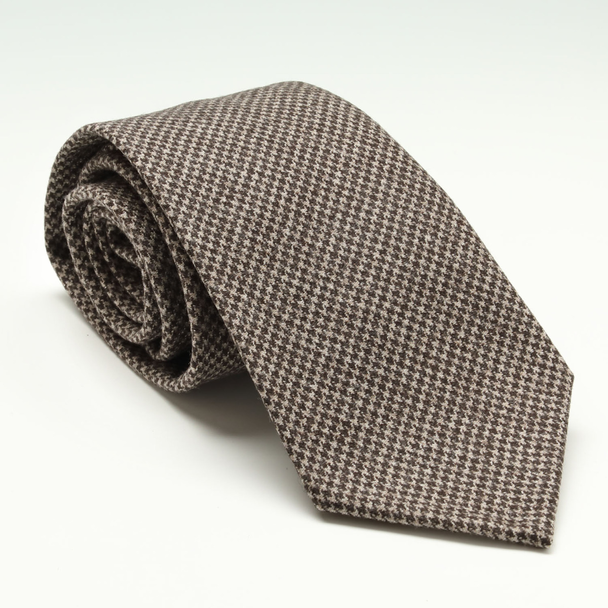 【フランネル/千鳥柄】　高級 手三巻縫製ネクタイ  ￥14,000 タリア生地（ﾊﾆｰｳｪｲ）